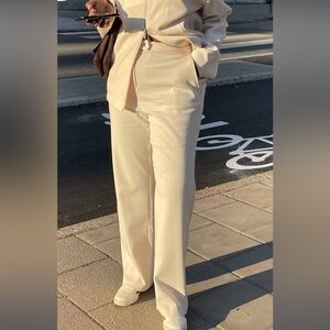 Djerf Avenue First Choice Pant (cream)